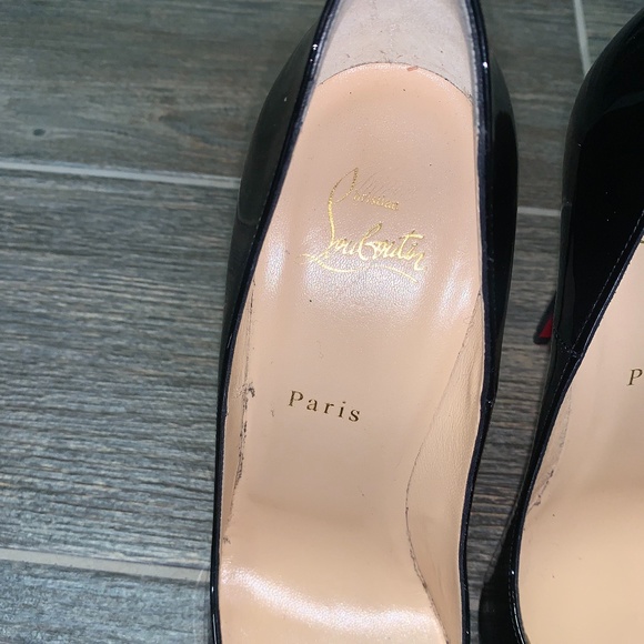 100% AUTHENTIC Christian Louboutin - Picture 3 of 15